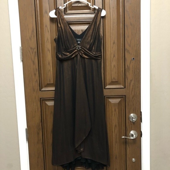 R&M Richards metallic bronze sheen dress s… - Picture 4 of 10